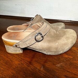 Dansko Marty Clogs Leather Block Heel Size 41 Tan Comfort Shoes GUC